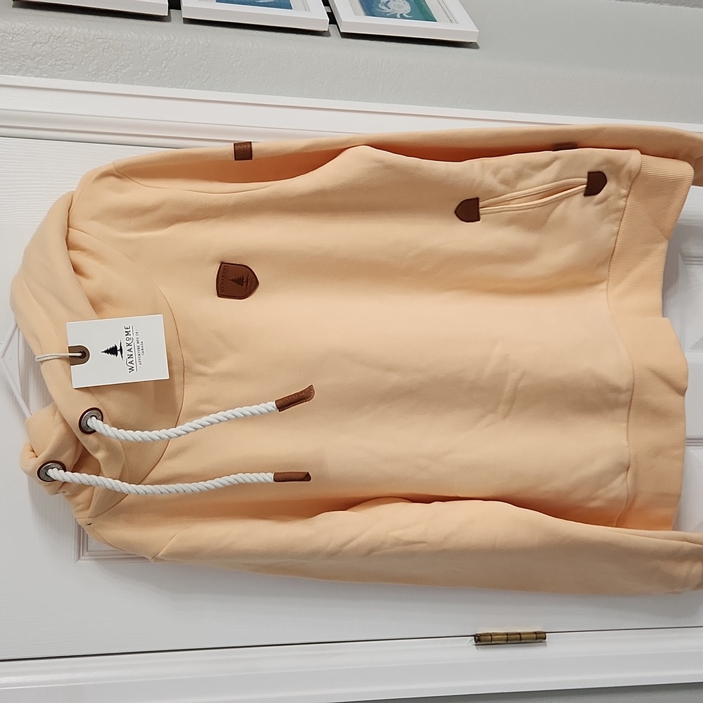 Wanakome Hoodie
